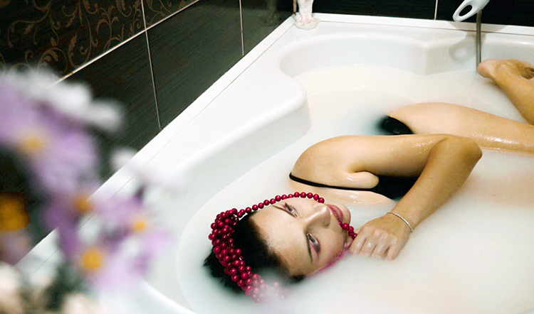 Как приготовить содовую ванну для похудения. Фотограф: Полина Мостыка (Pawellka), модель: Елена Ломакина